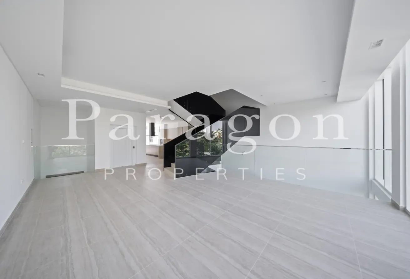 Middle Row | New to Market | Exceptional Value