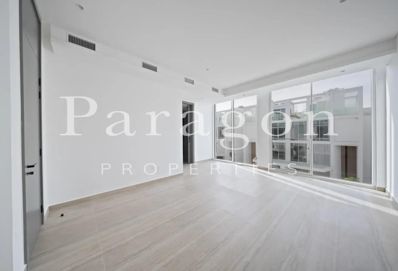 Middle Row | New to Market | Exceptional Value