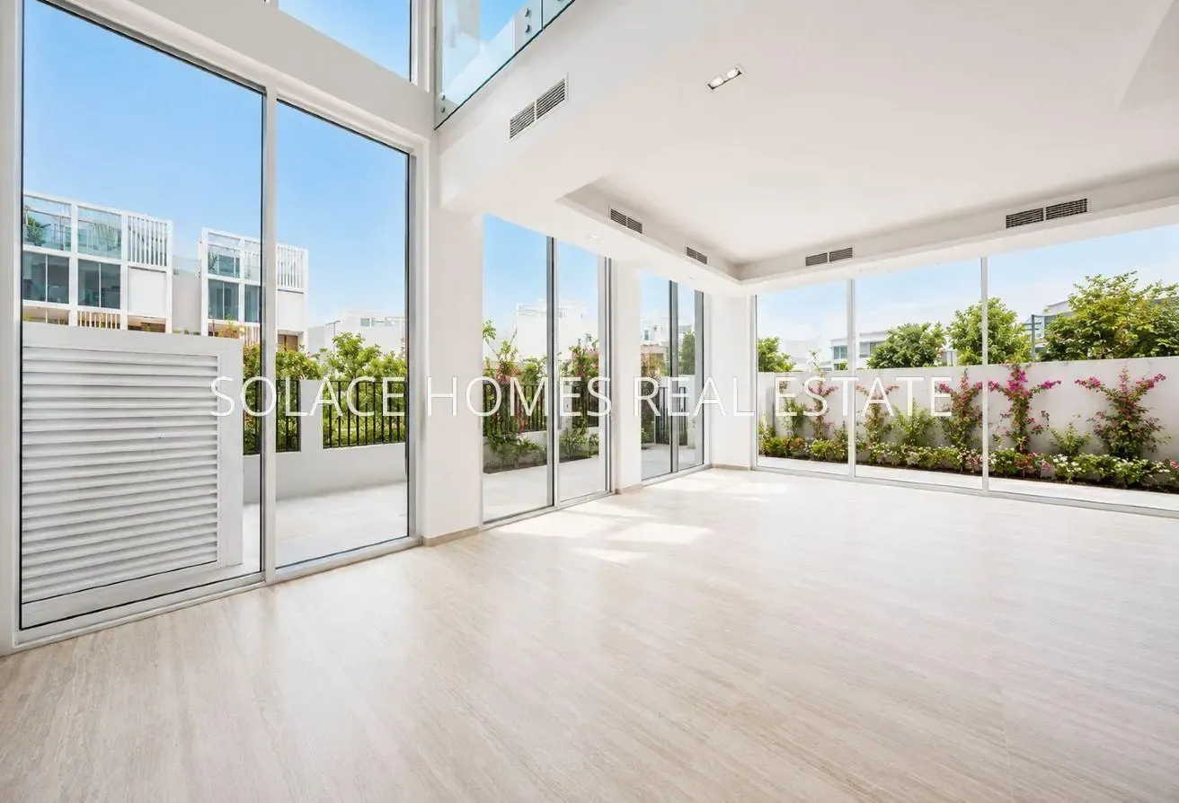 BRAND NEW - READY TO MOVE IN - PERFECT