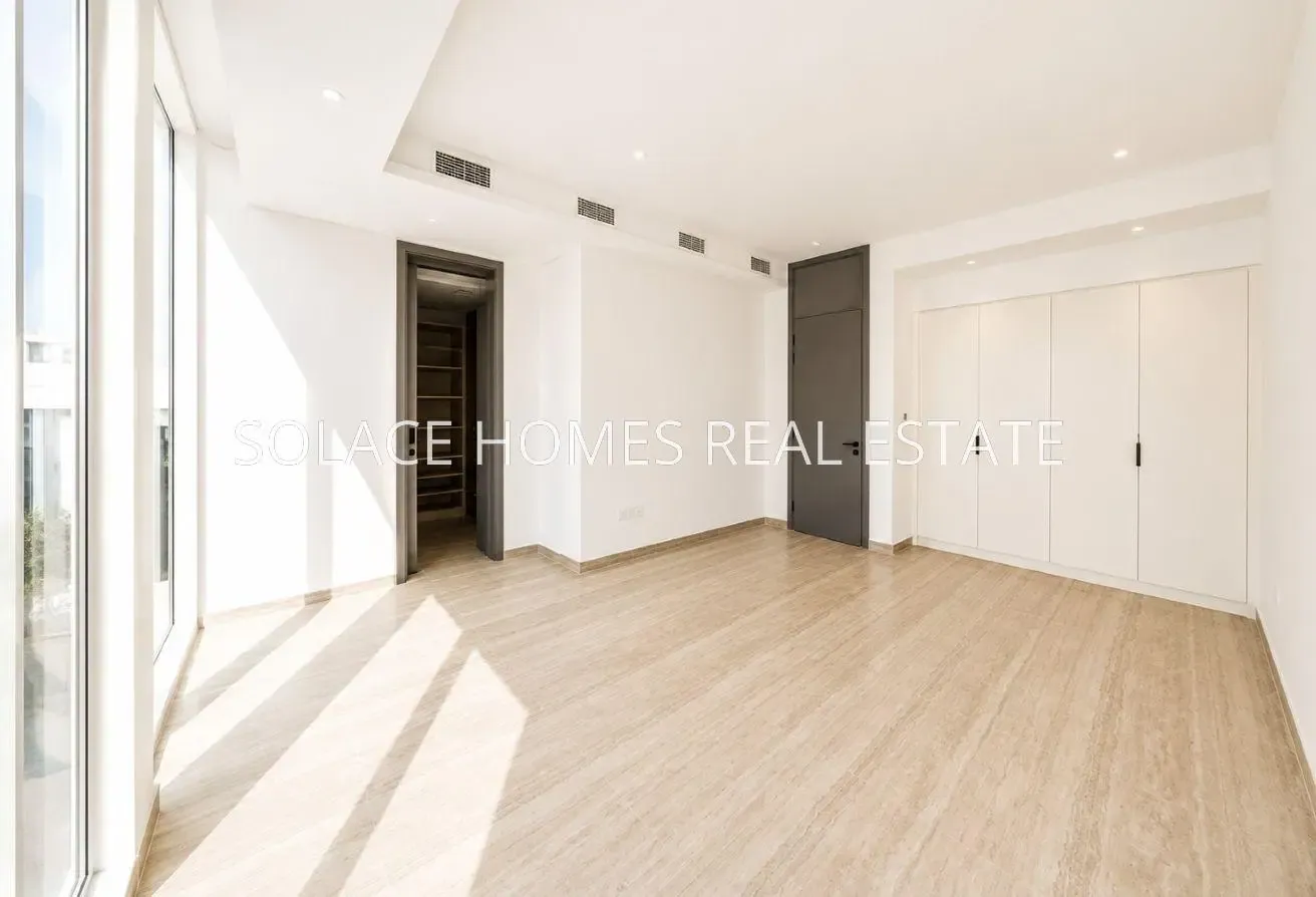 Middle - Vacant - Ready to Move In - Single Row