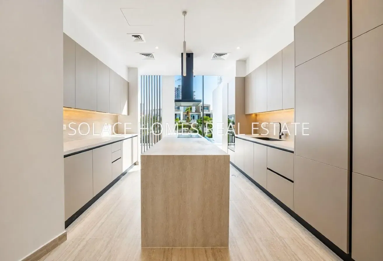 Brand New - Ready To Move In - In heart of Ixora