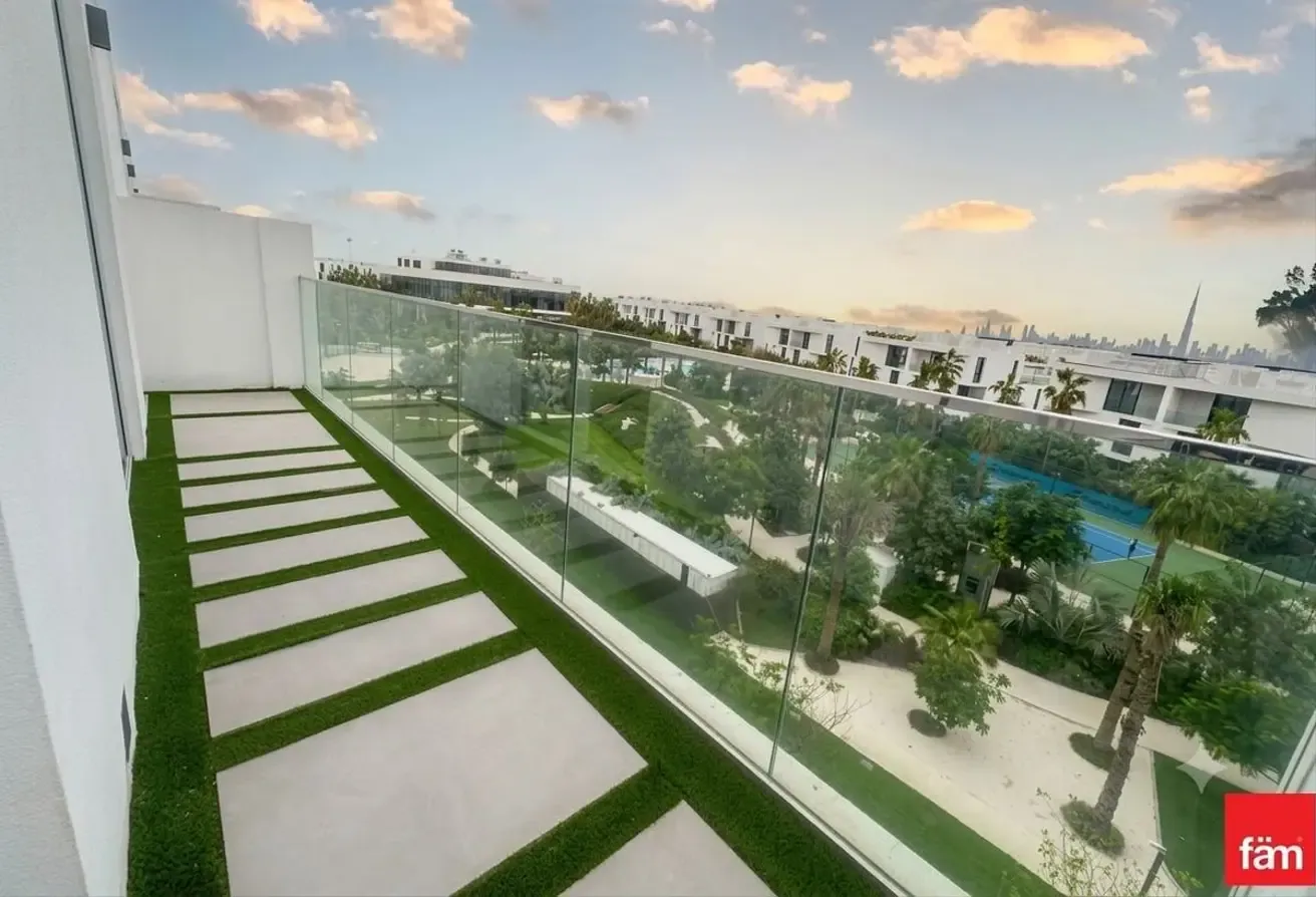 Luxury Villa I First Row Garden view .