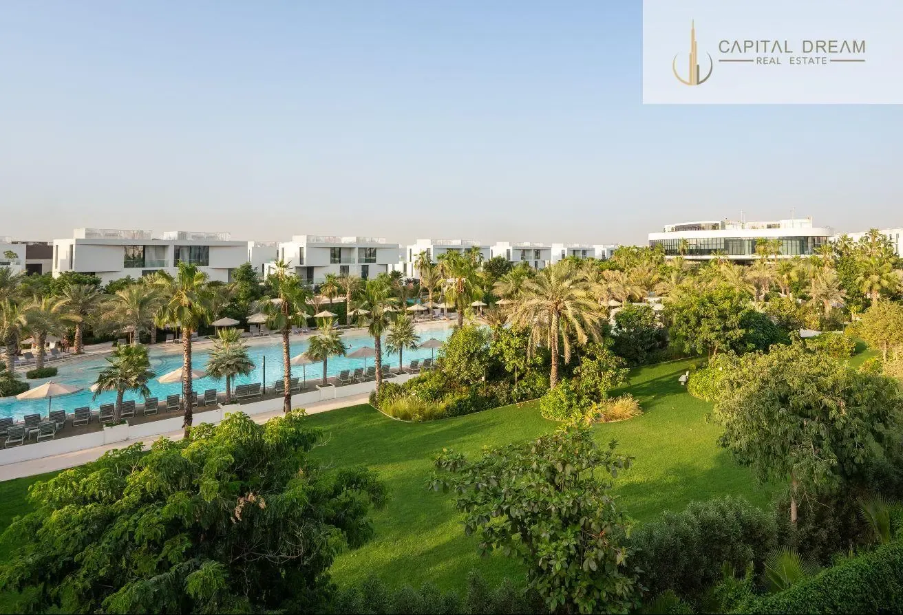 FRONT ROW | LAGOON VIEW | CORNER VILLA