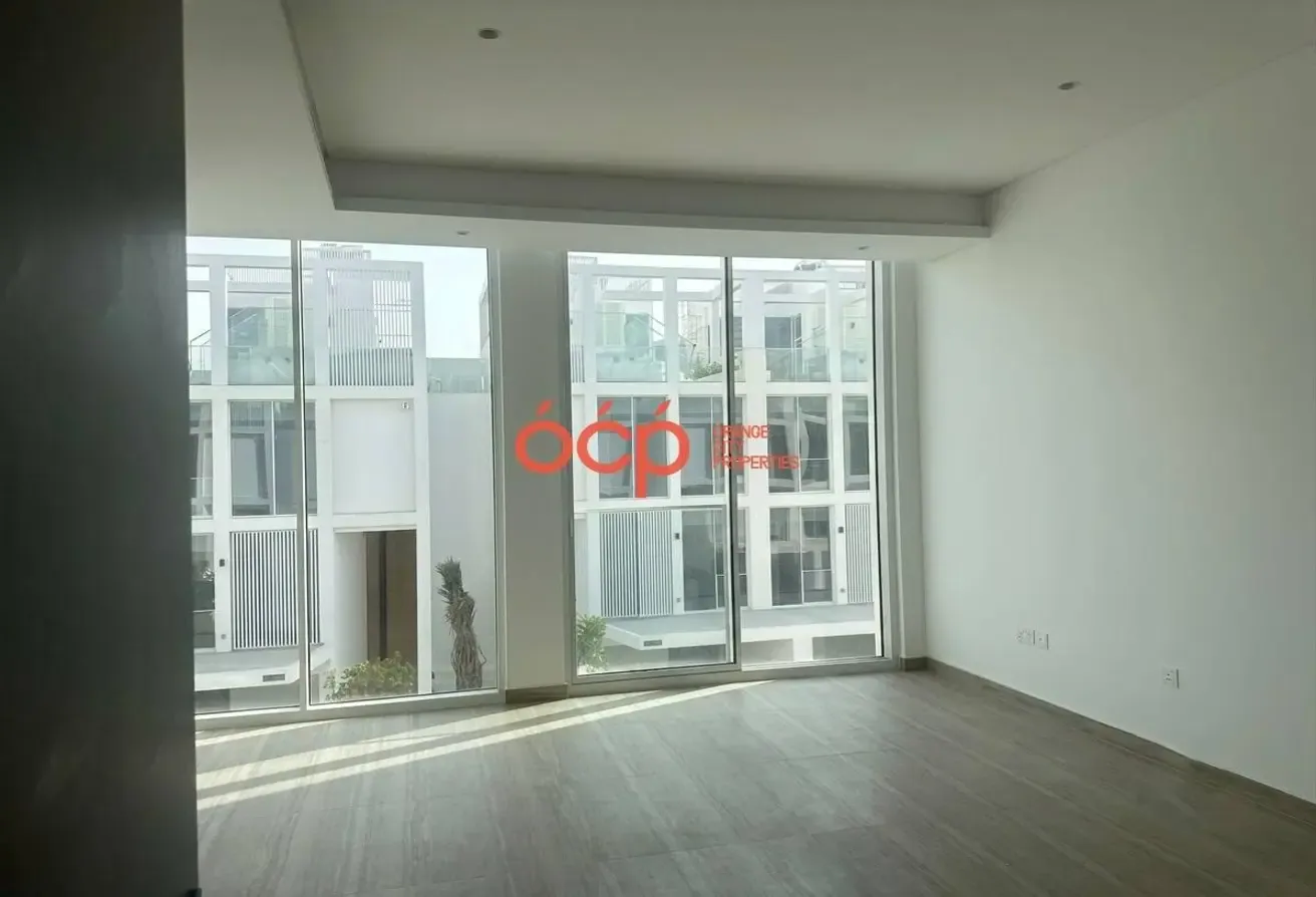 1 cheque | Comunnity View | Ready to Move