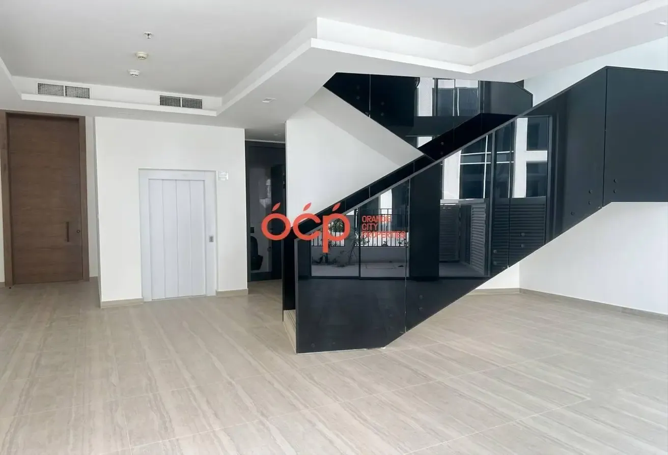 1 cheque | Comunnity View | Ready to Move