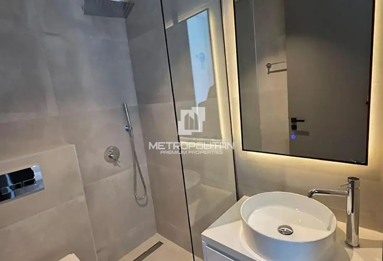 Luxury Living | Large Layout | Move In Now