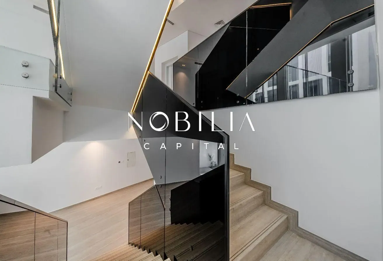 Luxury 4-Level Residence | Rooftop Pool | Lift