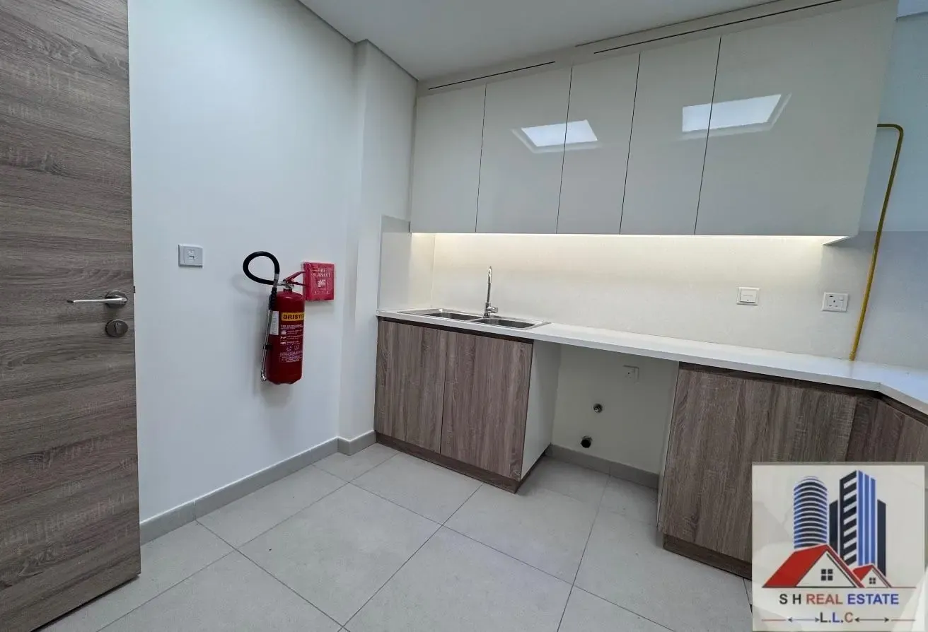 3 BR Apartment with Water View in Mirdif