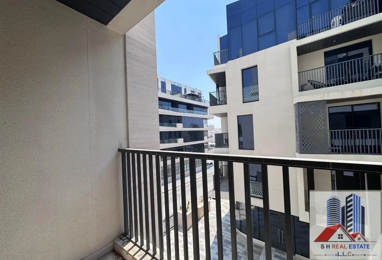 3 BR Apartment with Water View in Mirdif