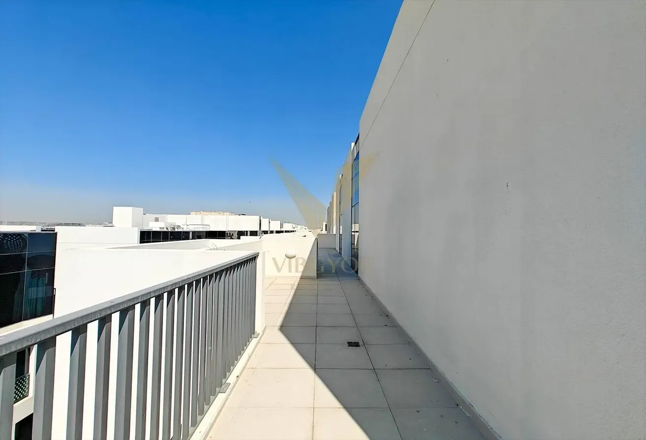Fully Furnished 3BR| Community View| Ready to Move
