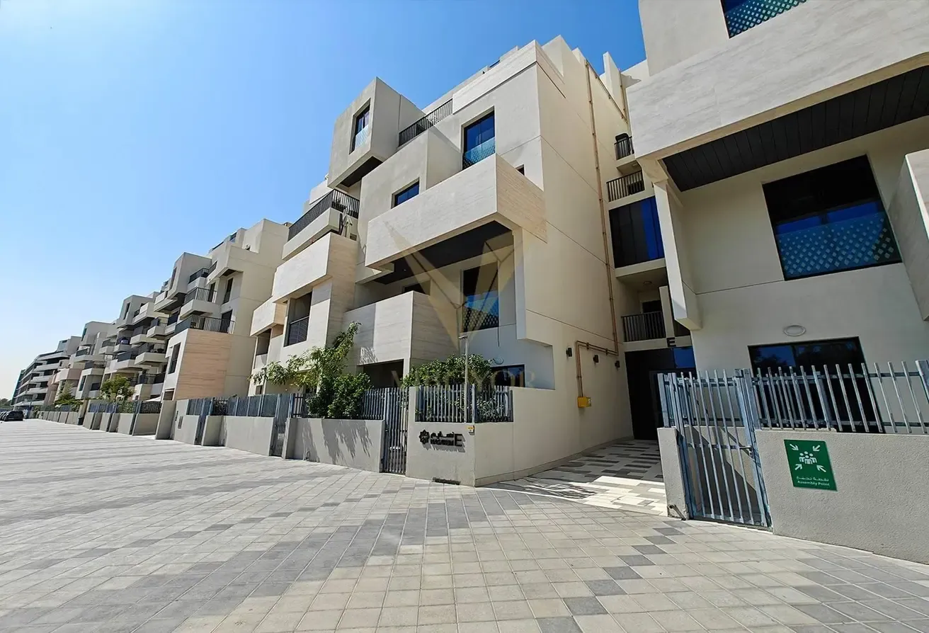 Fully Furnished 3BR| Community View| Ready to Move