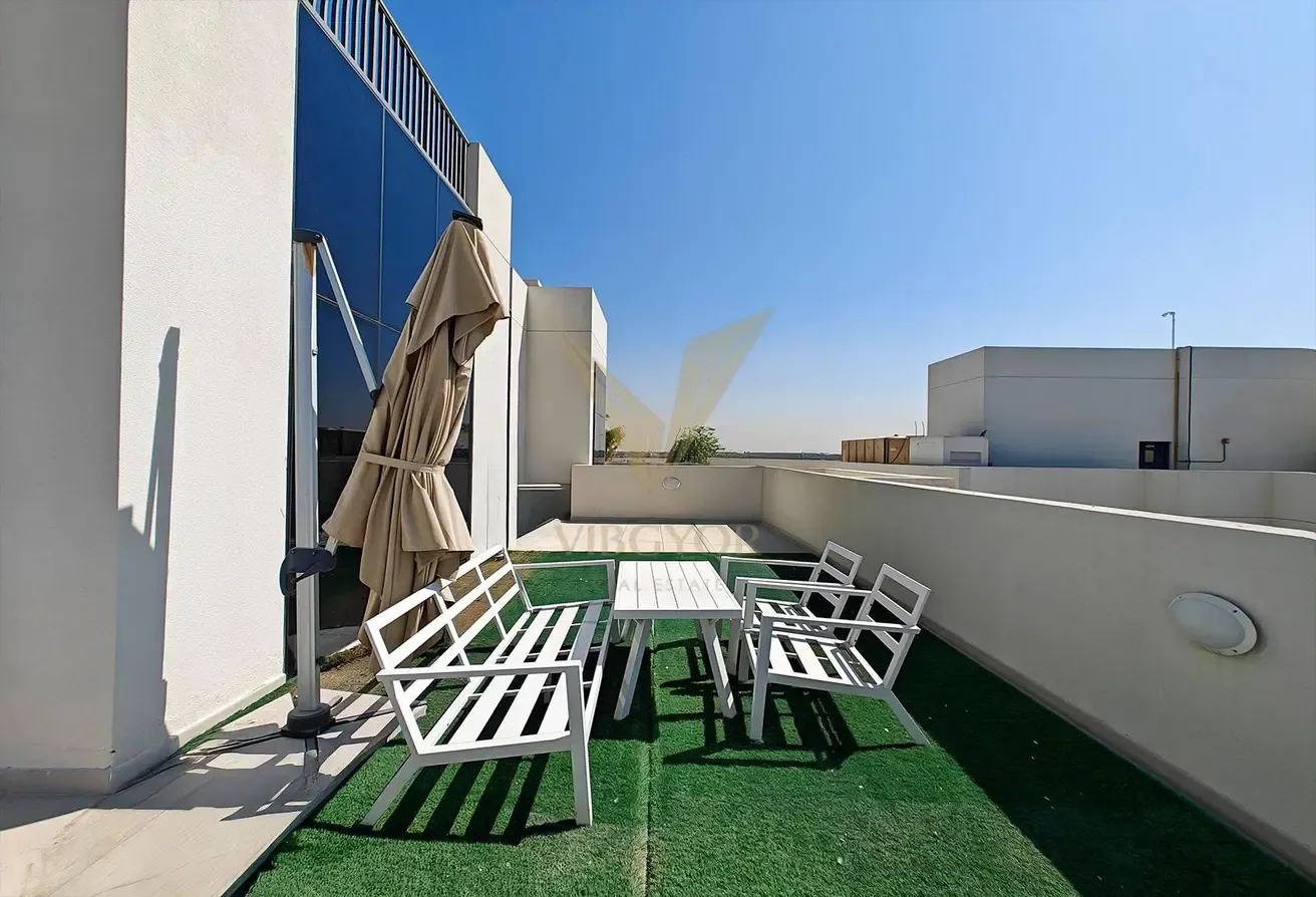 Fully Furnished 3BR| Community View| Ready to Move