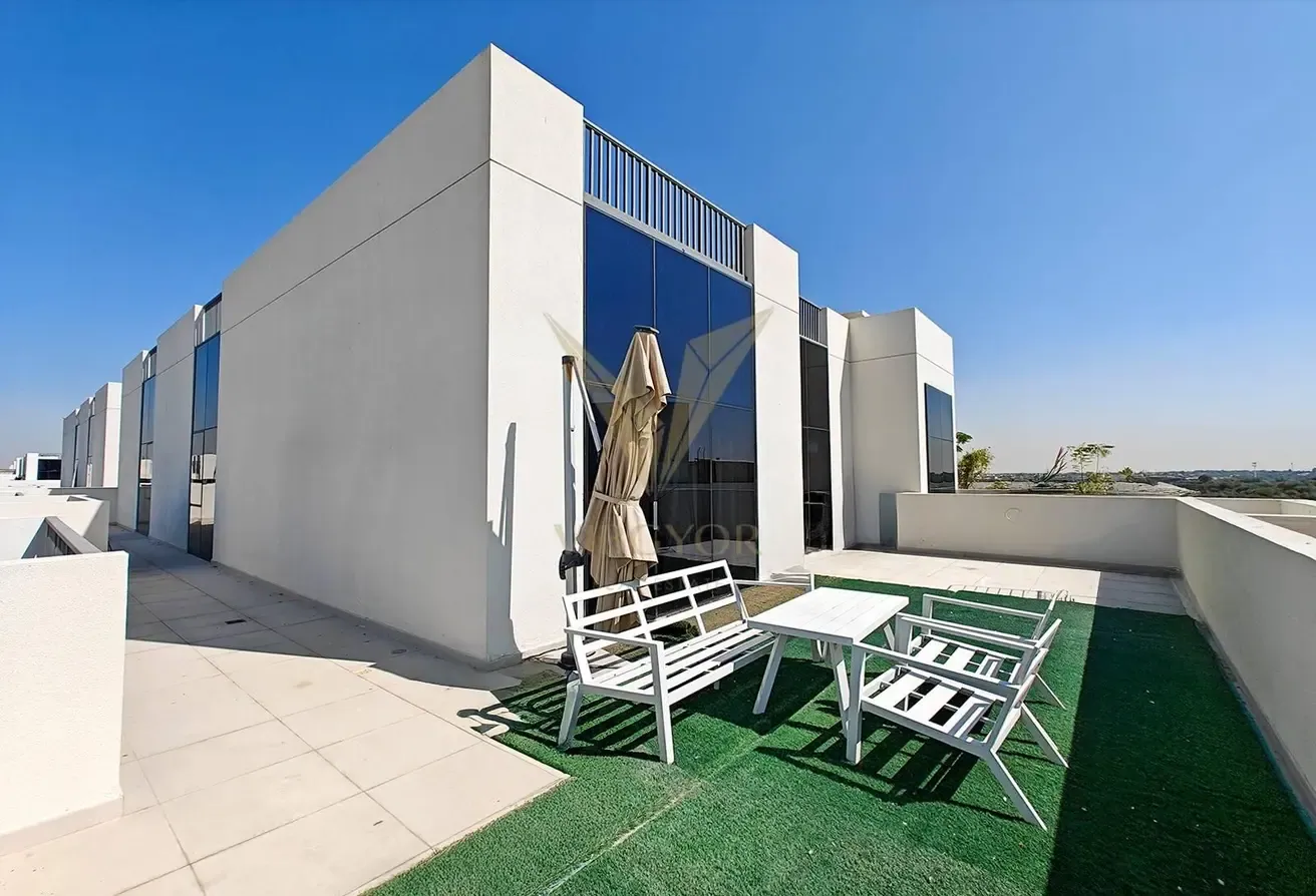 Fully Furnished 3BR| Community View| Ready to Move