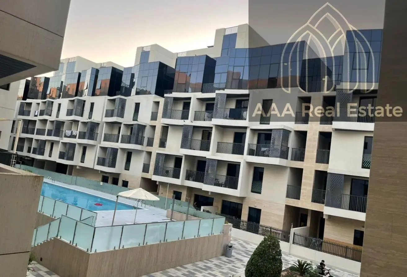 FURNISHED | HIGH- END FINISHES | PRIME LOCATION