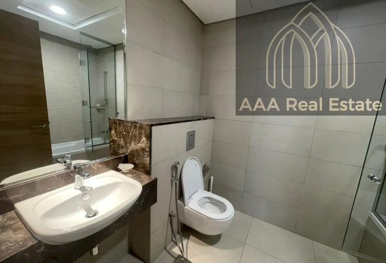 FURNISHED | HIGH- END FINISHES | PRIME LOCATION