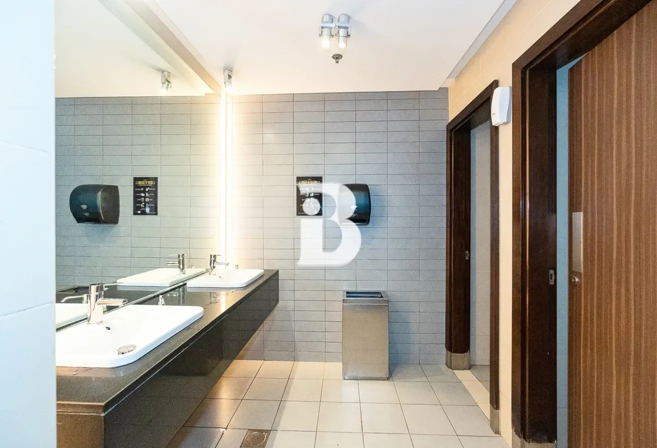 FULLYFITTED | GRADE A | RENTED OFFICE 8% NET ROI