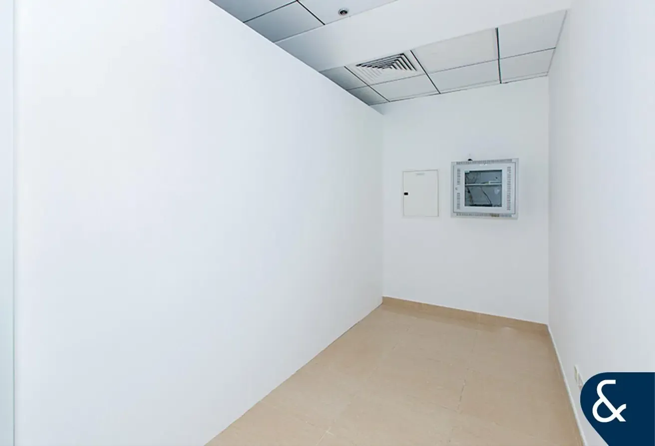 Fitted Office | 4 Parking | Prime Location