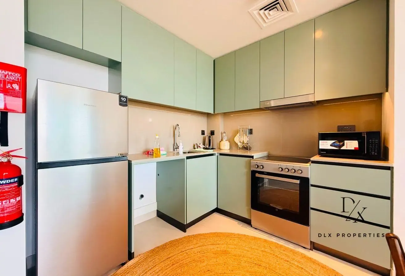 FULLY FURNISHED | HIGH FLOOR | READY TO MOVE