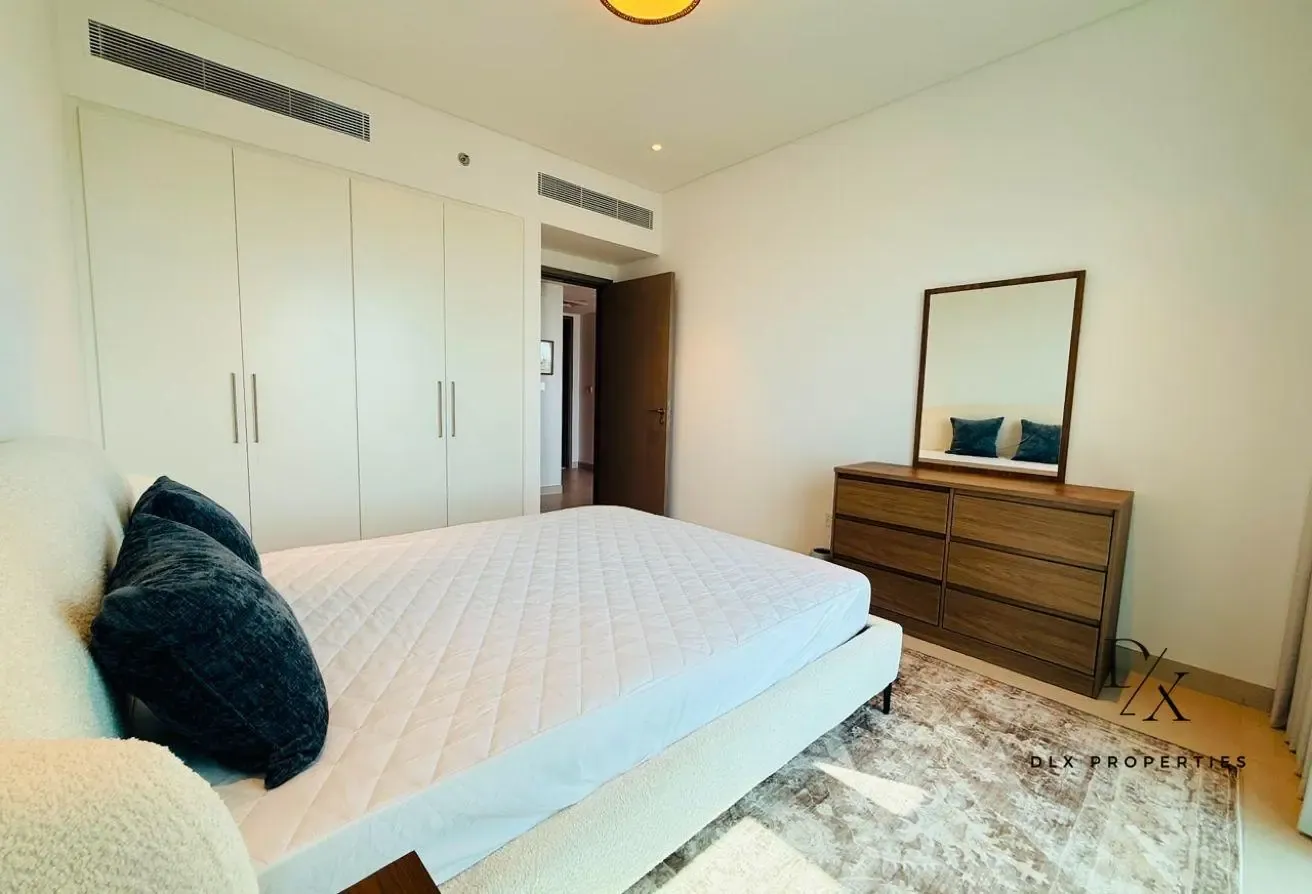 FULLY FURNISHED | HIGH FLOOR | READY TO MOVE