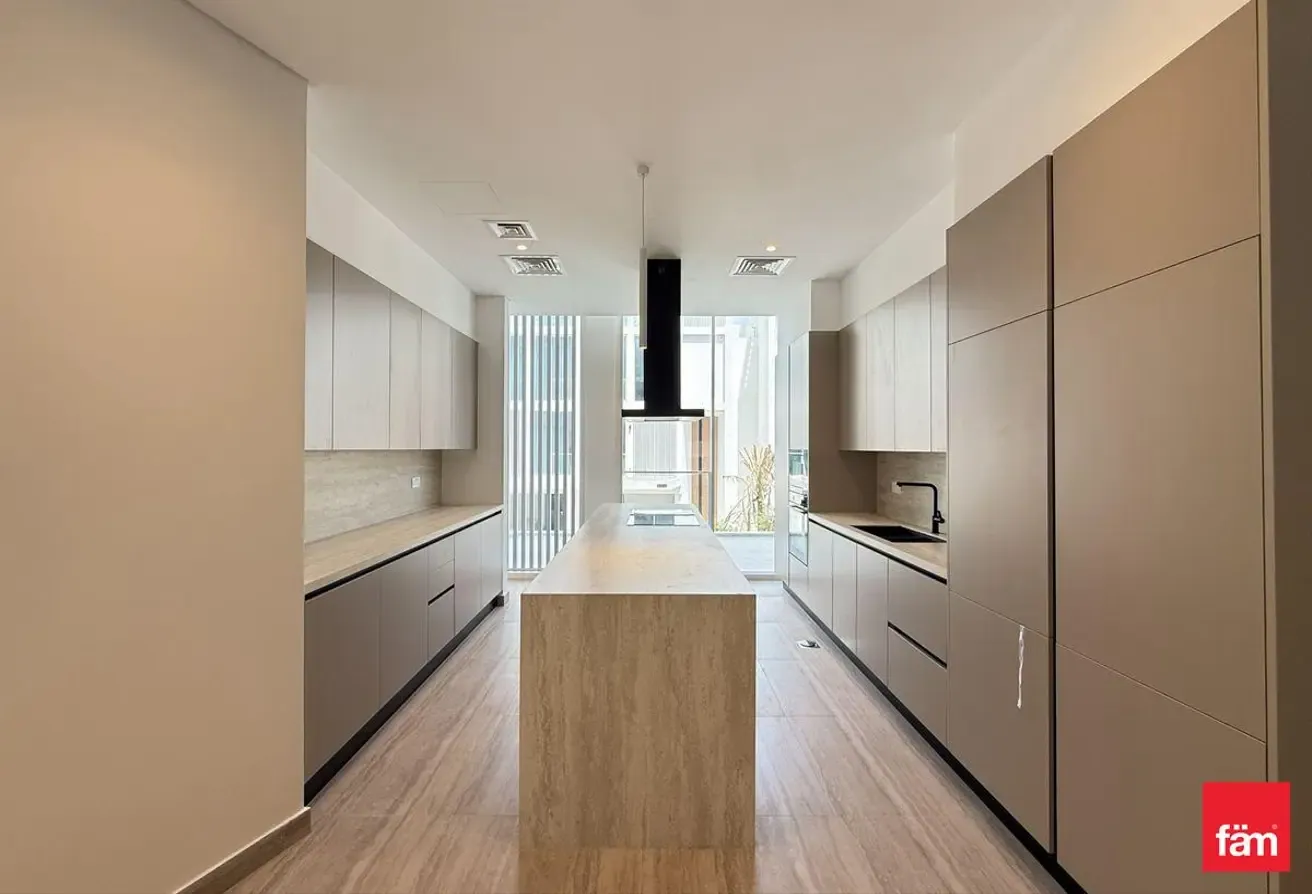 Brand New  Luxury  Ixora  Modern  Vacant