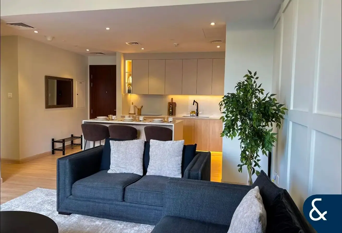 Upgraded | Vacant On Transfer | Turnkey