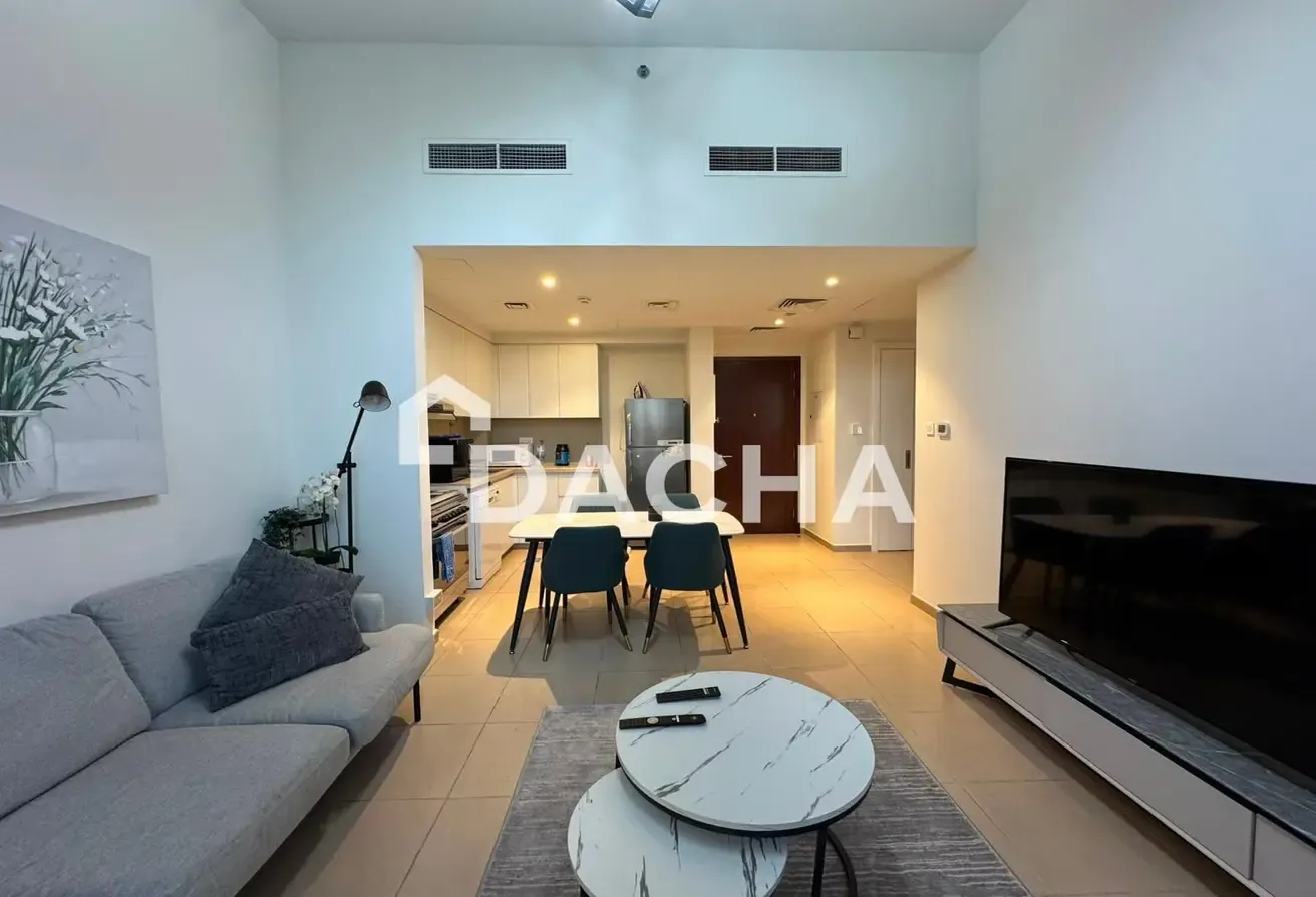 Fully furnished | Pool view | Vacant now