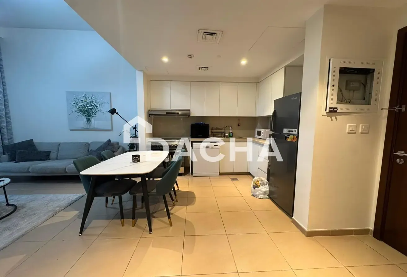 Fully furnished | Pool view | Vacant now