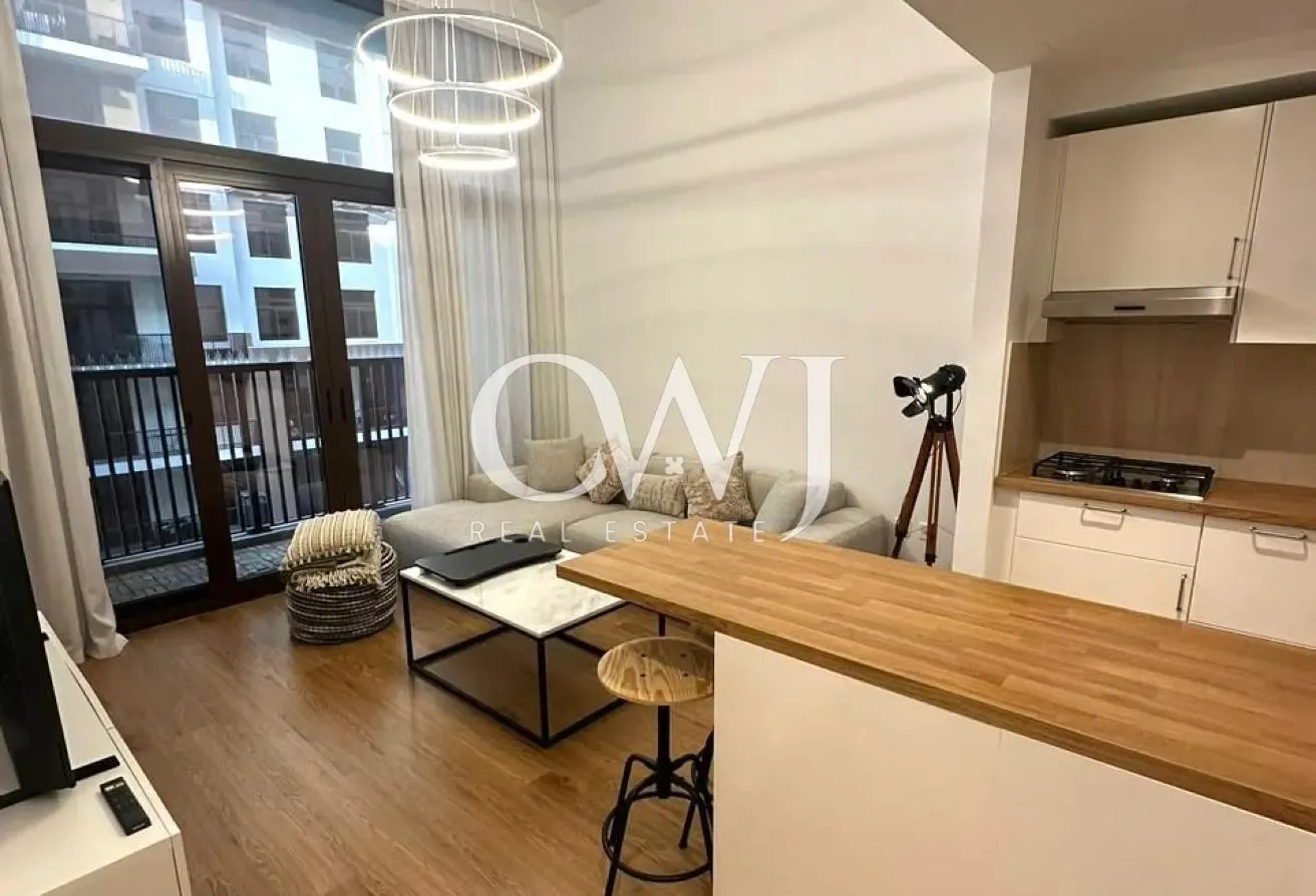 Upgraded | Furnished | Vacant | Amenities Facing