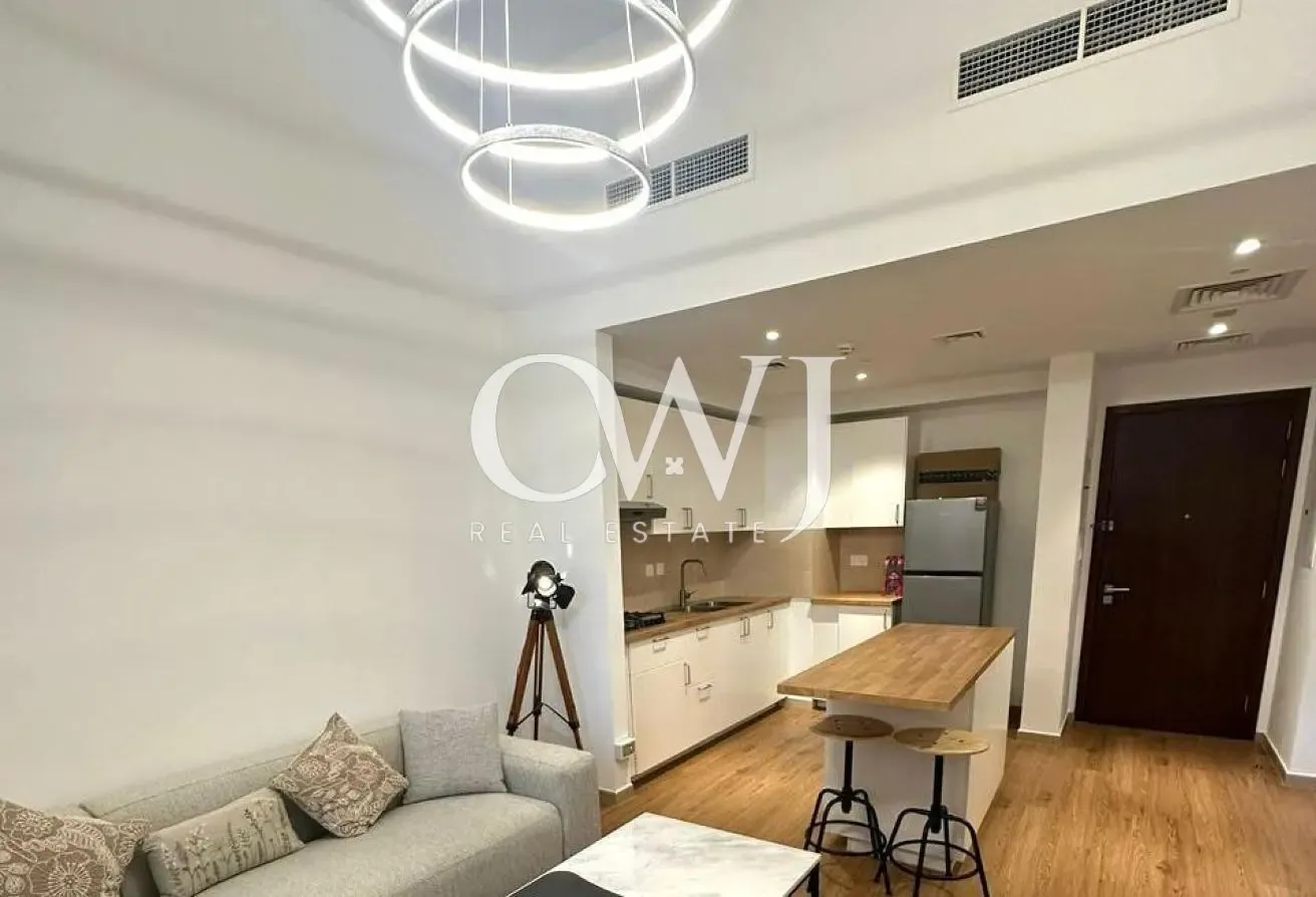 Upgraded | Furnished | Vacant | Amenities Facing