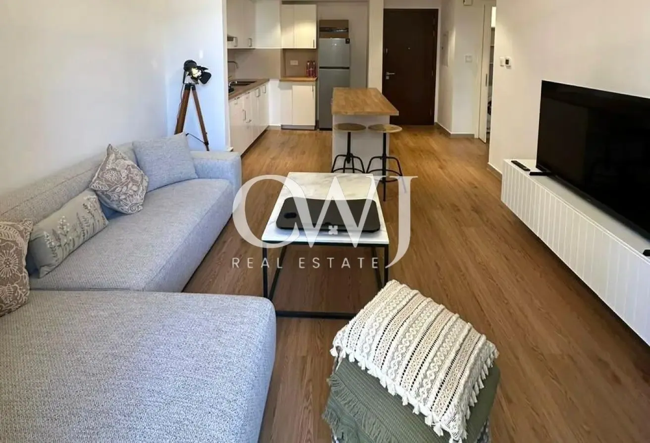 Upgraded | Furnished | Vacant | Amenities Facing