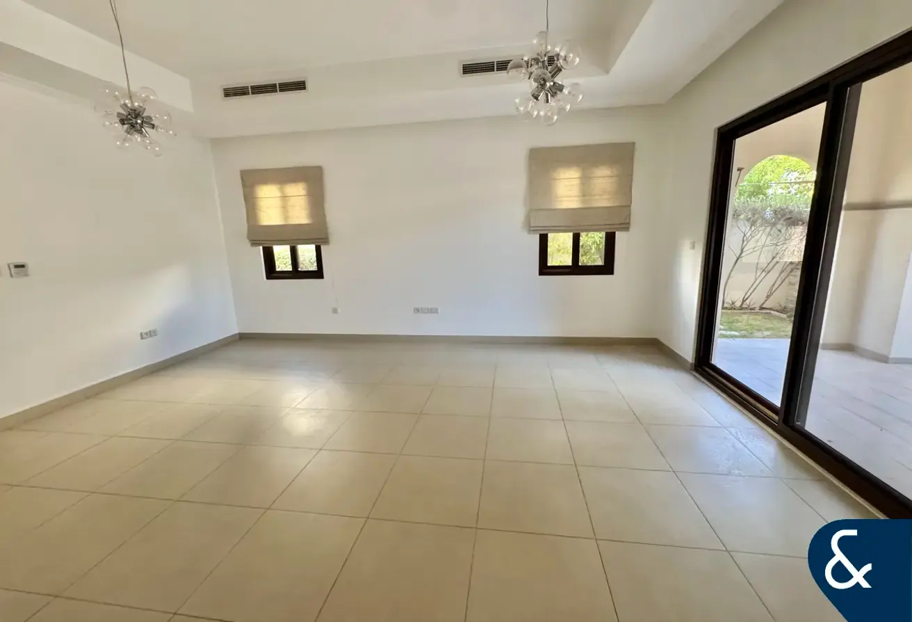 Single Row | Vacant Now | Keys in Hand