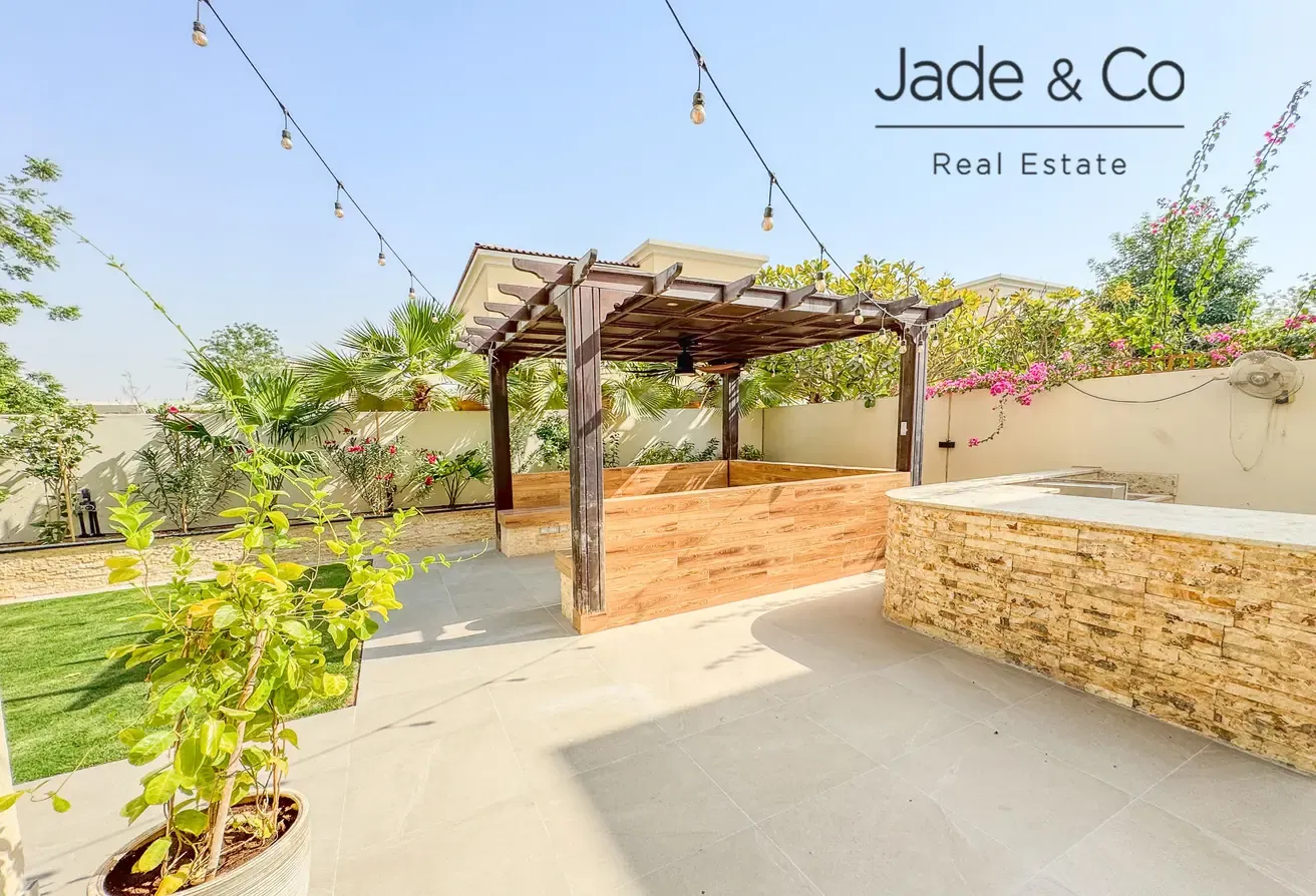 Community Expert | Upgraded Garden | Corner