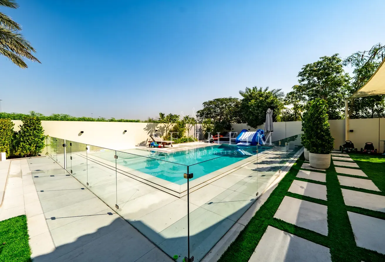 Renovated Villa | Single Row | Big Plot | Basement