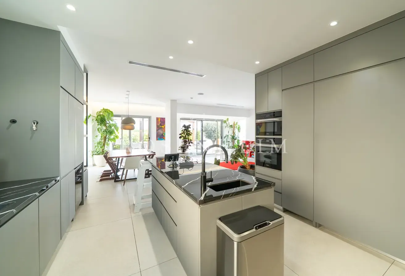 Renovated Villa | Single Row | Big Plot | Basement