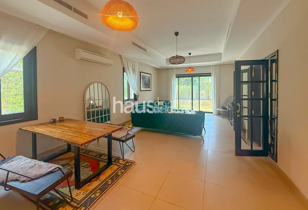 Corner Villa | Landscaped Garden | Large Plot