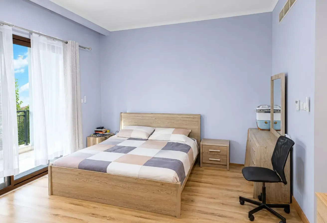 Vacant Now | Type 1 | Immaculate Garden