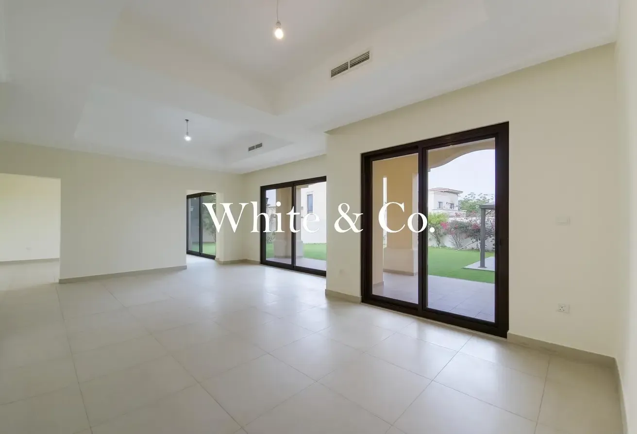 Very Large Plot | Vacant Now | Single Row