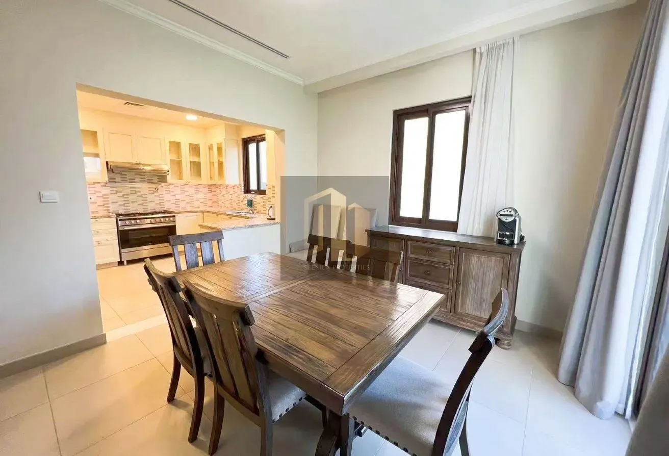 4BR VILLA | LANDSCAPED GARDEN | UP FOR SALE