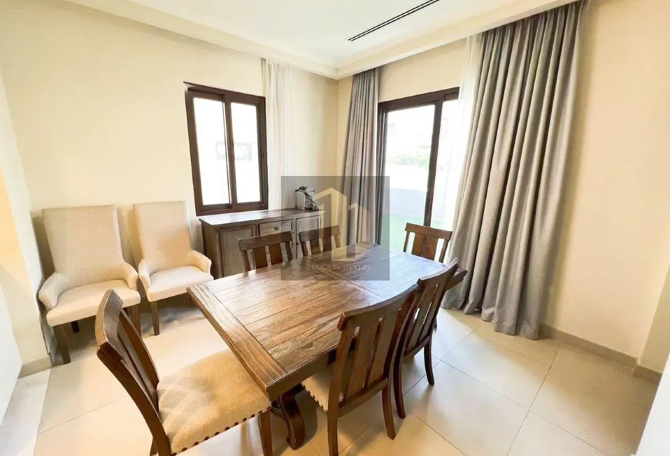 4BR VILLA | LANDSCAPED GARDEN | UP FOR SALE