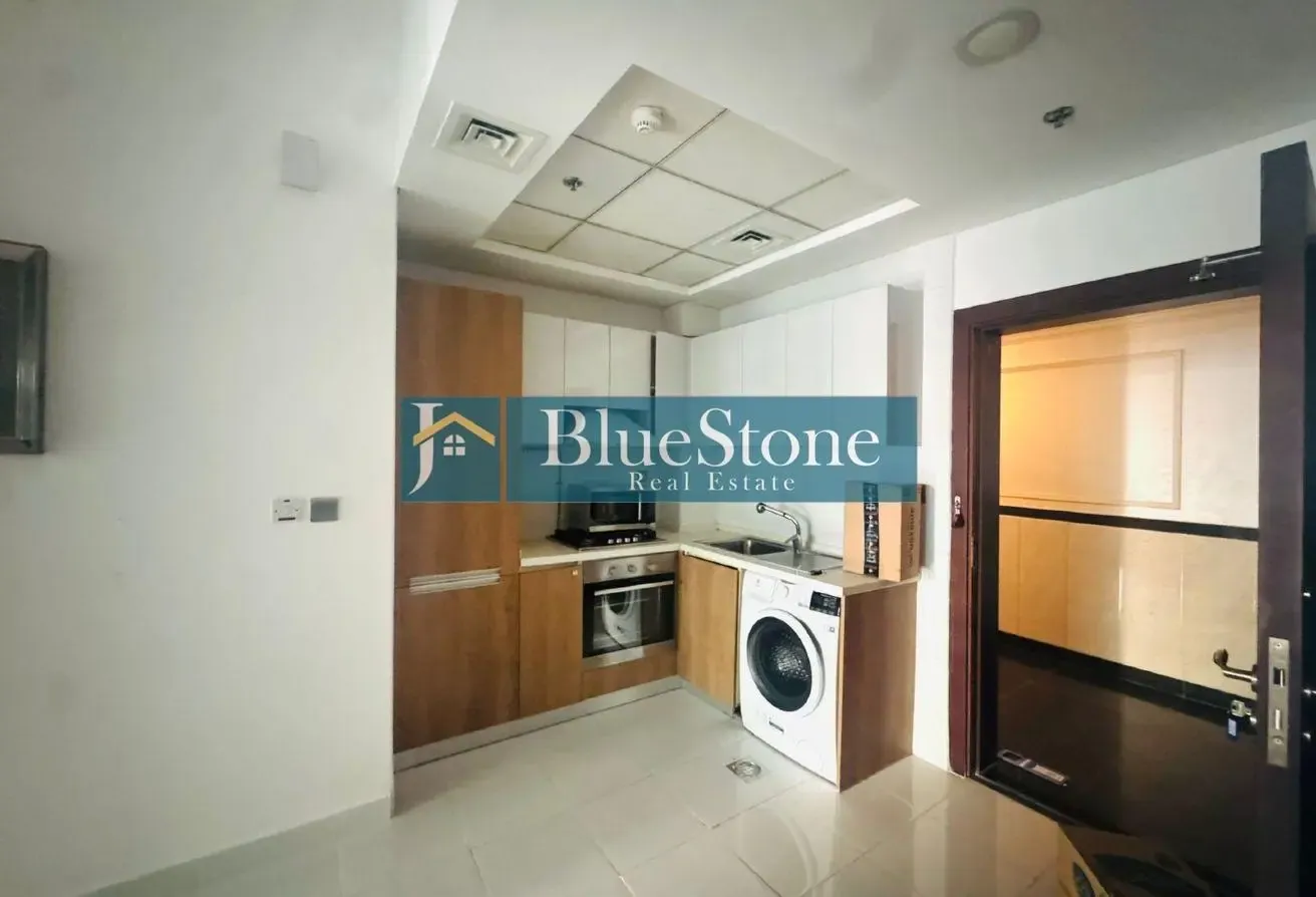 Vacant | Furnished 1 Bed | Convertible