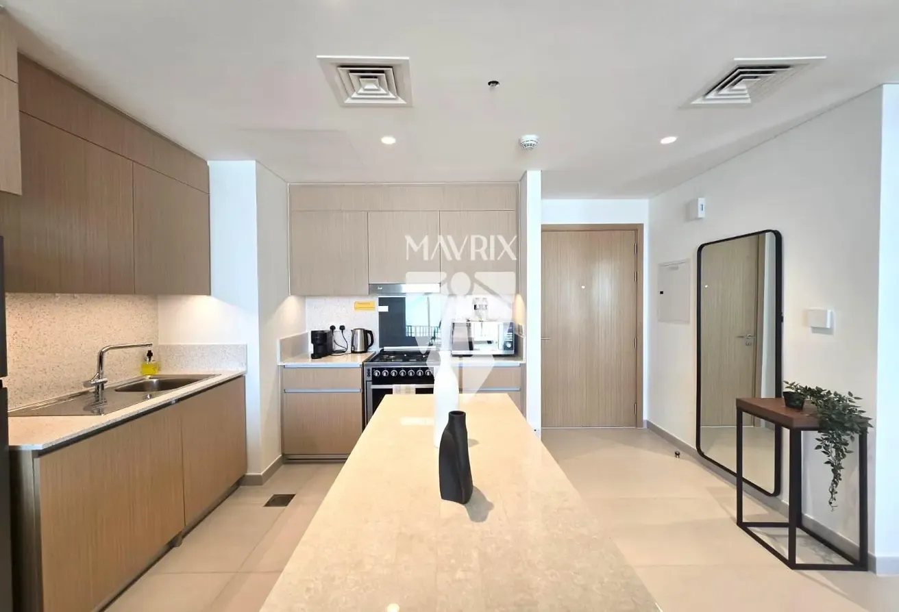 Future Creek Tower Views | Cosy | Furnished