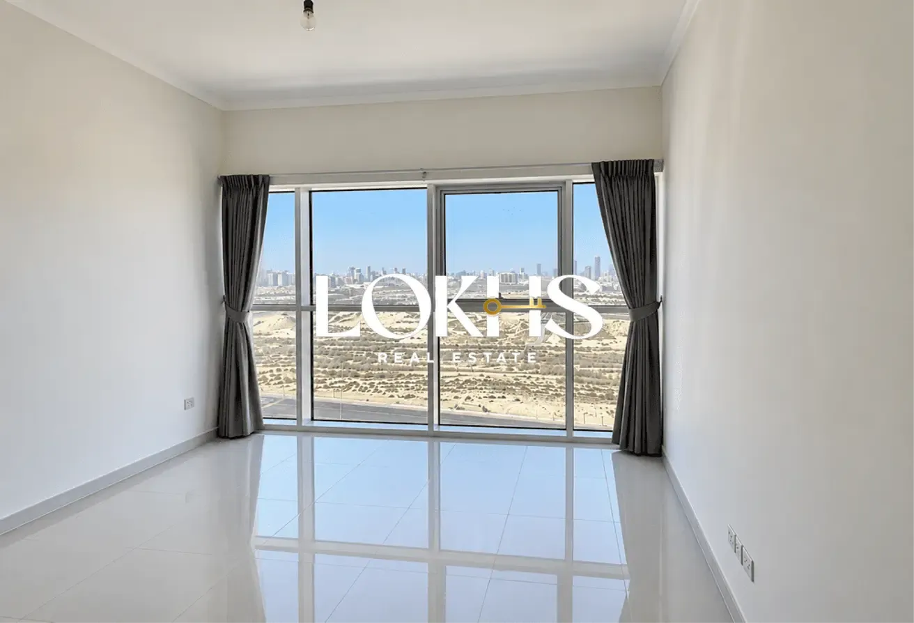 Golf View | Closed Kitchen | Vacant