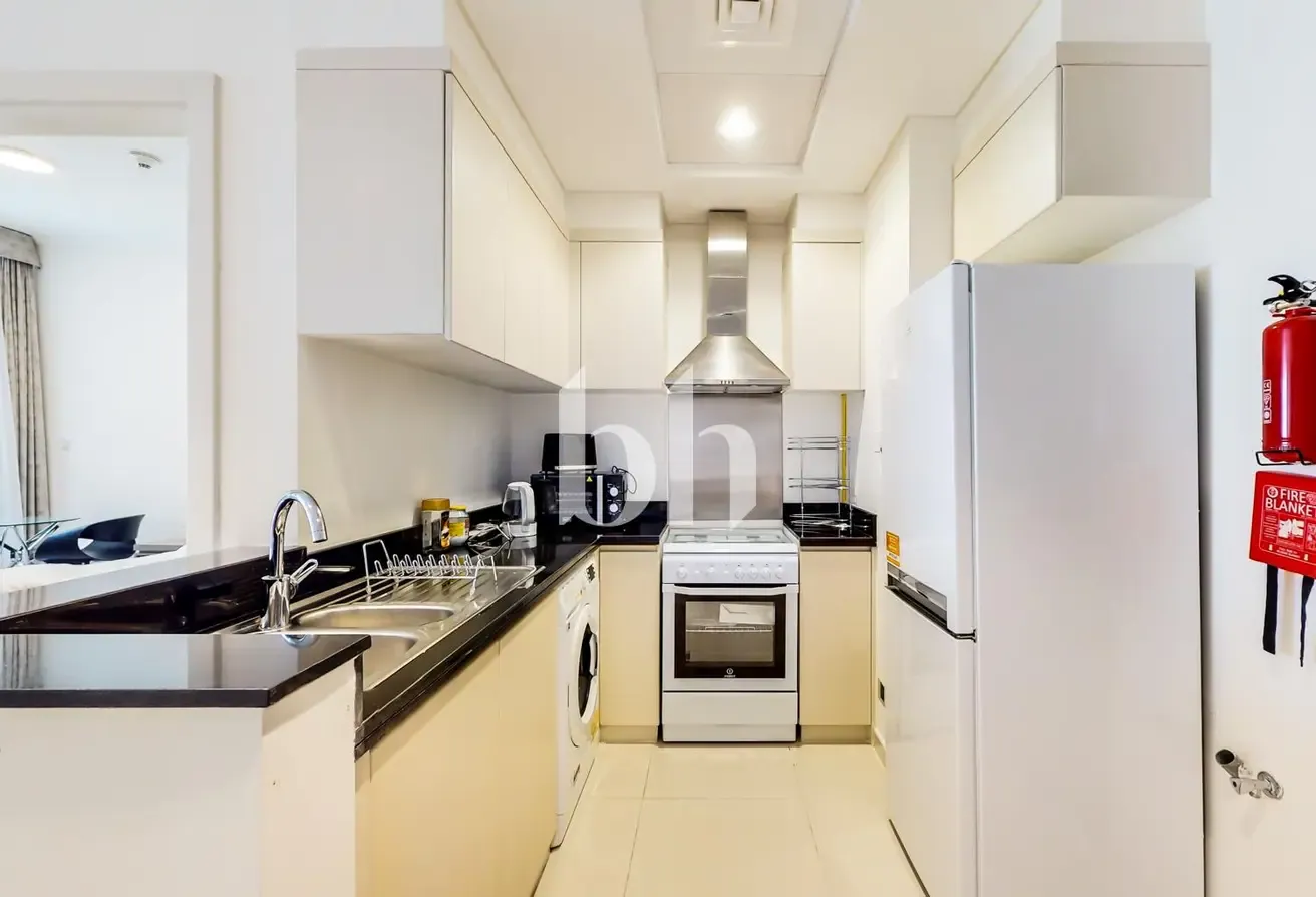 Vacant | Golf Course View | High Floor | Furnished