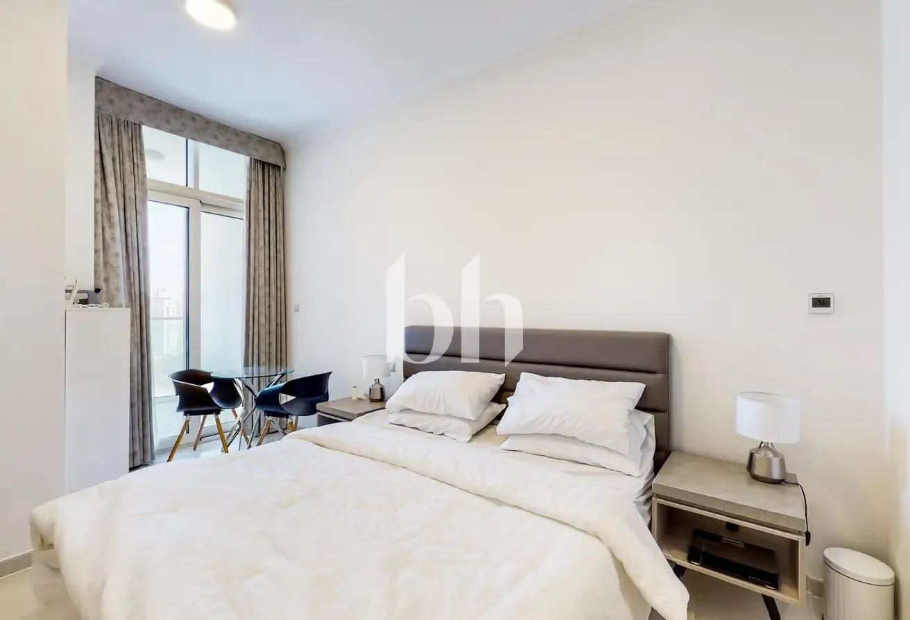 Vacant | Golf Course View | High Floor | Furnished