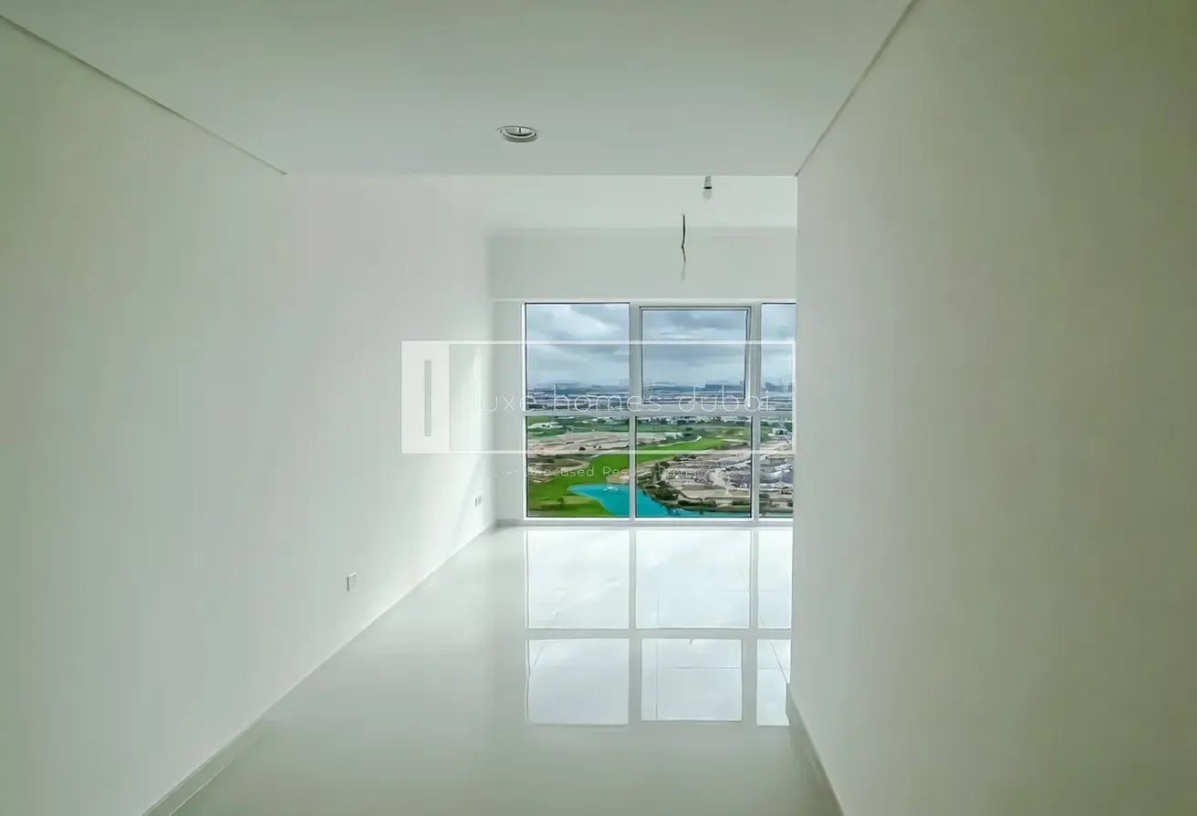 Golf Community | Modern 1BR | Investment Deal