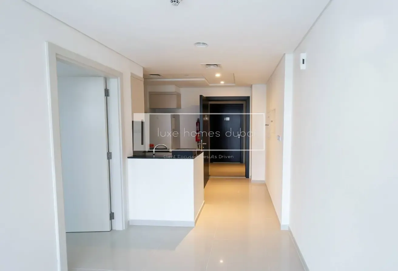 Golf Community | Modern 1BR | Investment Deal