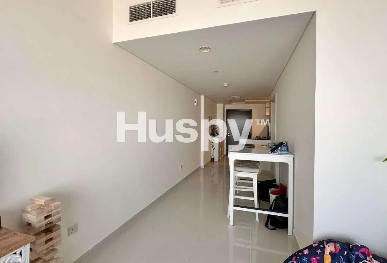 Corner | Appliances Included | Community View