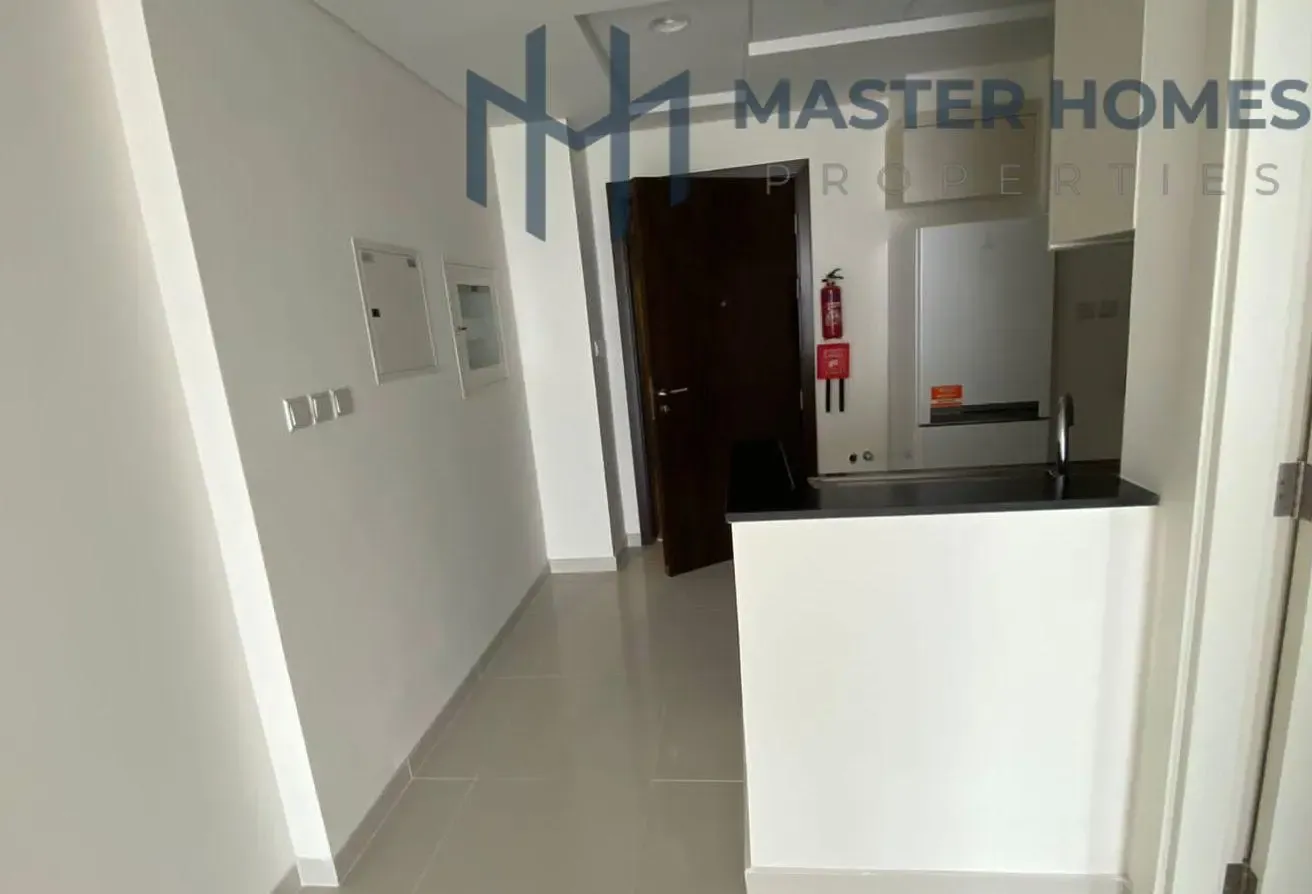 Golf Course View | High Floor | Prime Location