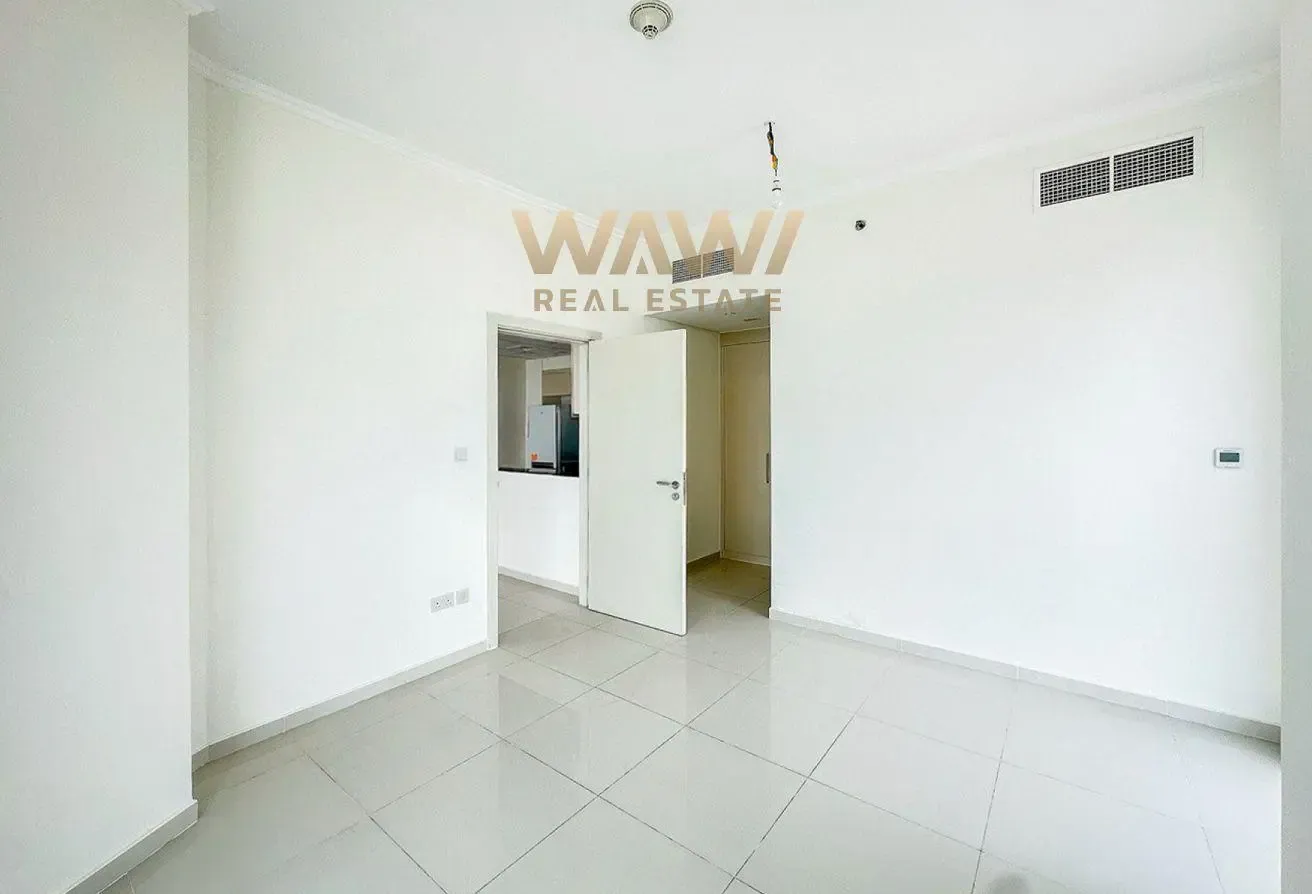 Golf View | High Floor | Spacious | Rented