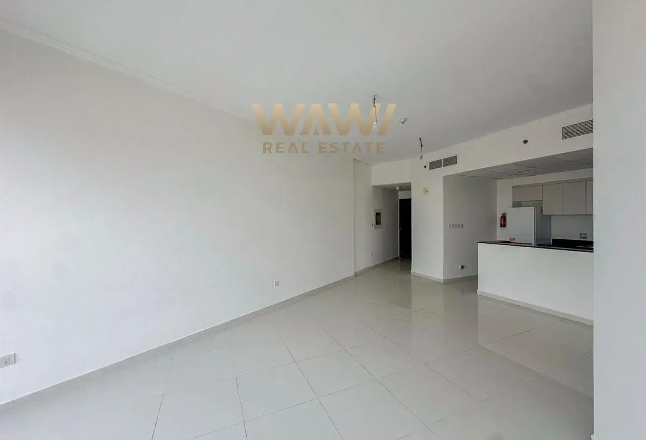 Golf View | High Floor | Spacious | Rented